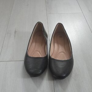 Classic Black Women's Flats